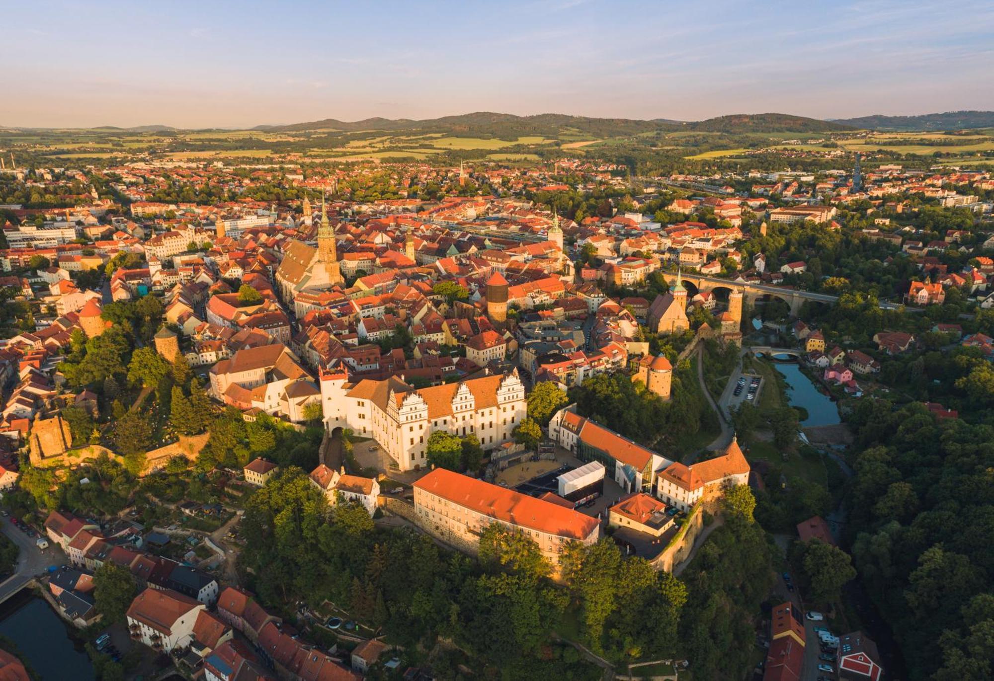 Bautzen Living Appartement - Zentrumslage Parkplatz Babybett Exteriör bild